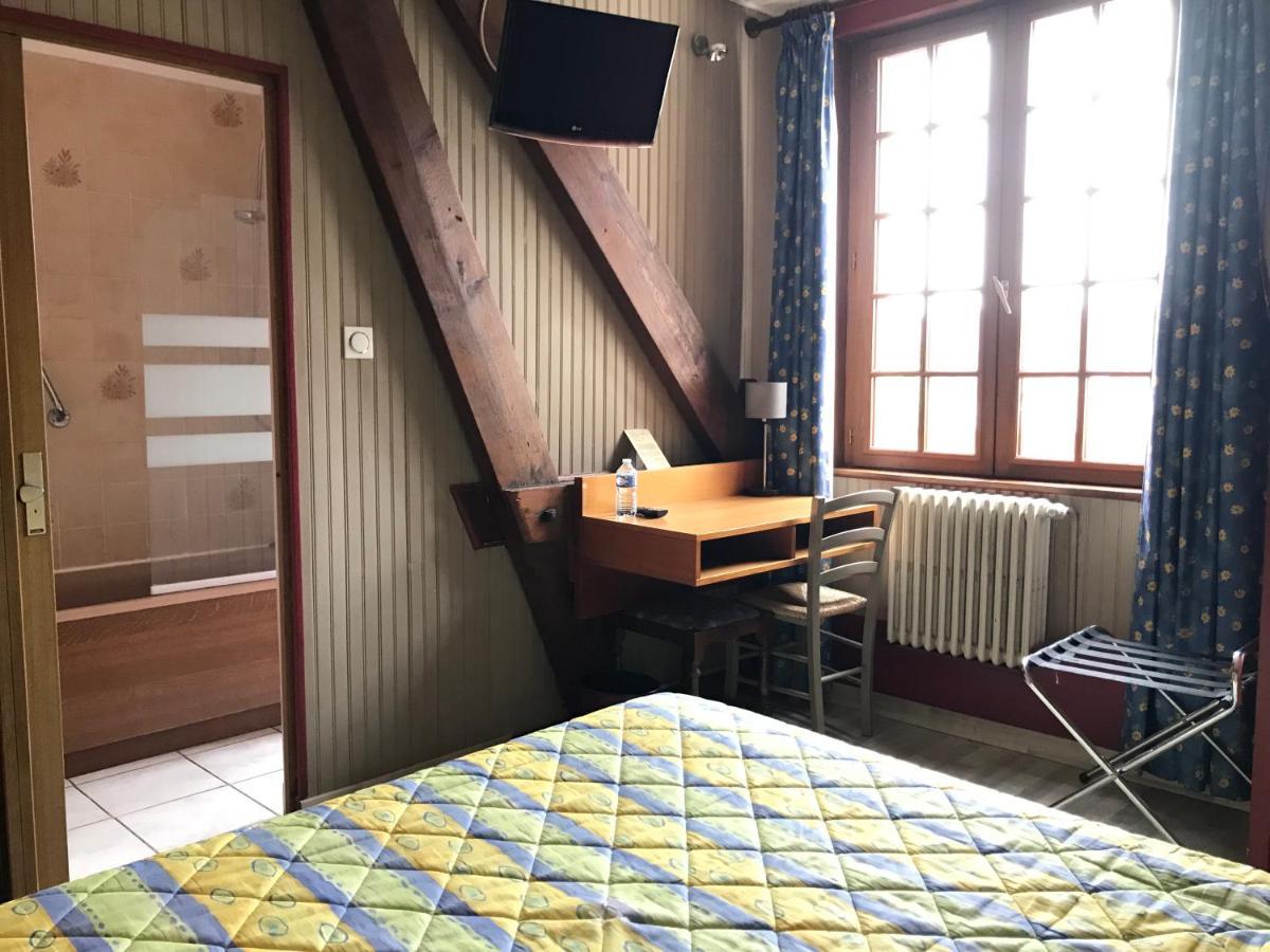 Logis Hotel & Restaurant - Auberge De La Foret Hazebrouck Kültér fotó