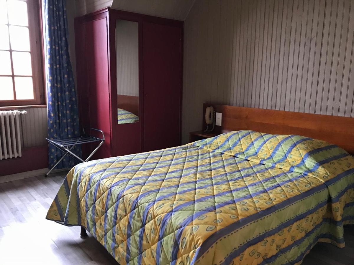 Logis Hotel & Restaurant - Auberge De La Foret Hazebrouck Kültér fotó